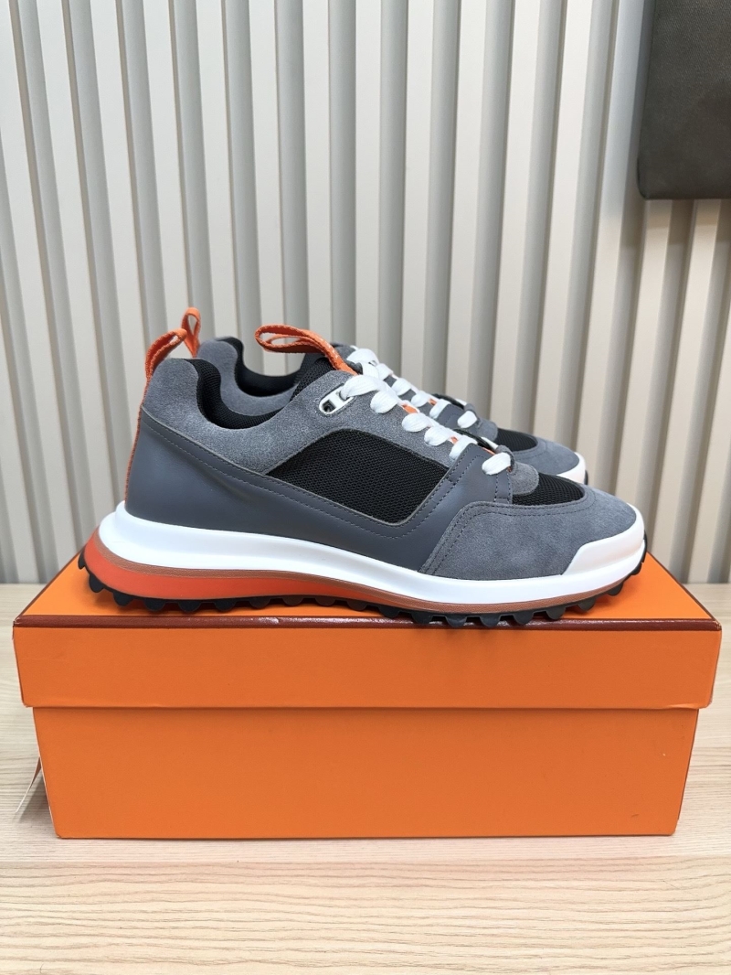 H**me5 sneaker